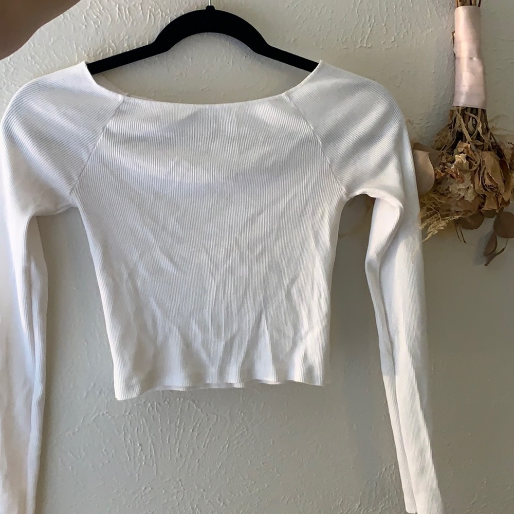 Cute brandy Melville long sleeve top